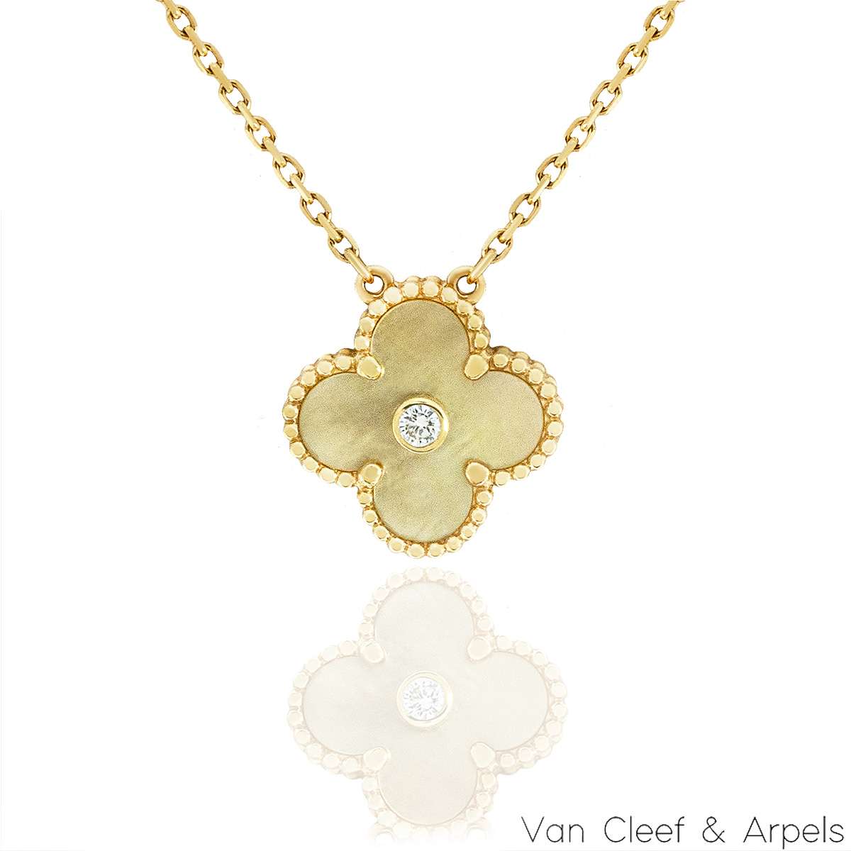 Van Cleef & Arpels Limited Edition 2018 Mother of Pearl Vintage Alhambra Holiday Pendant VCARP2R700